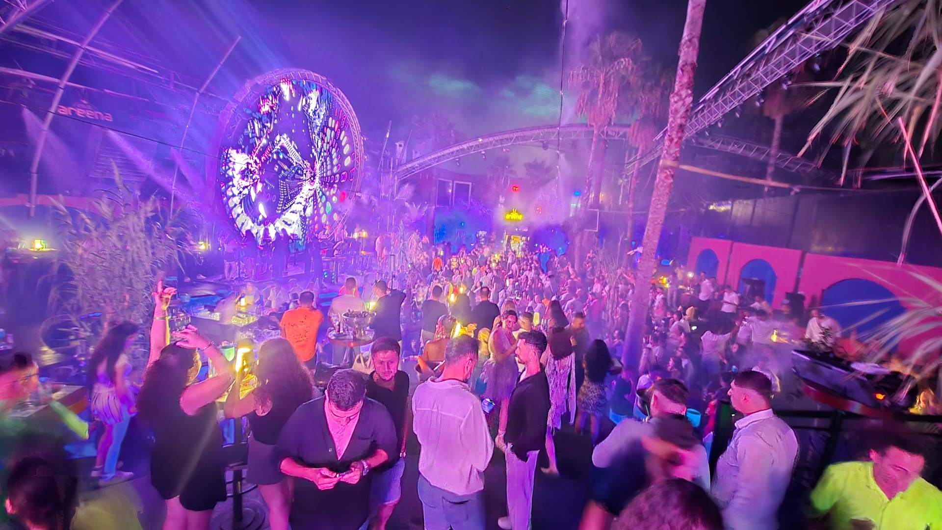Crowd Panorama